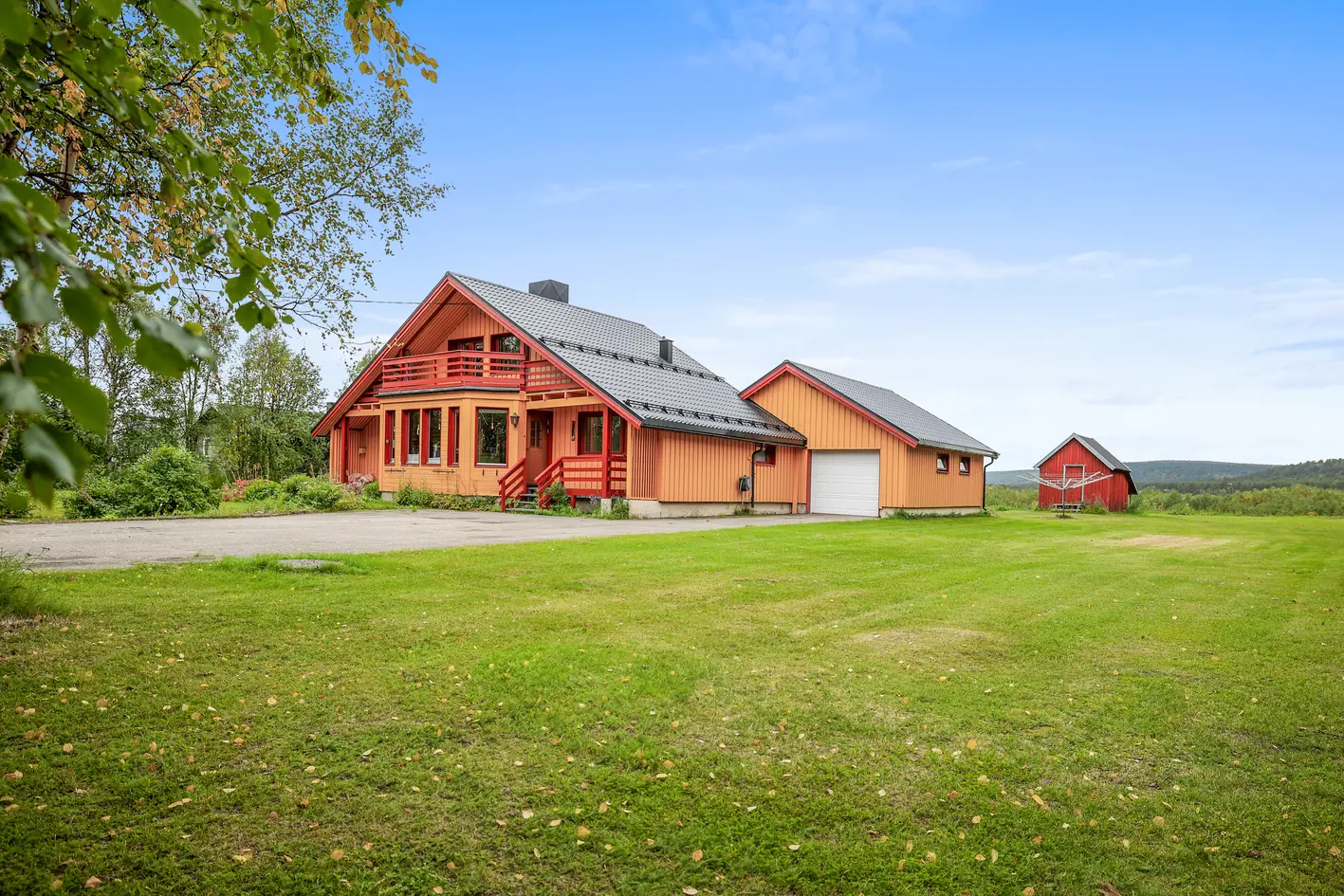NY PRIS! | Stor og sentral eiendom ved elva i Karasjok | Gode solforhold | Isolert og oppvarmet garasje photo 5