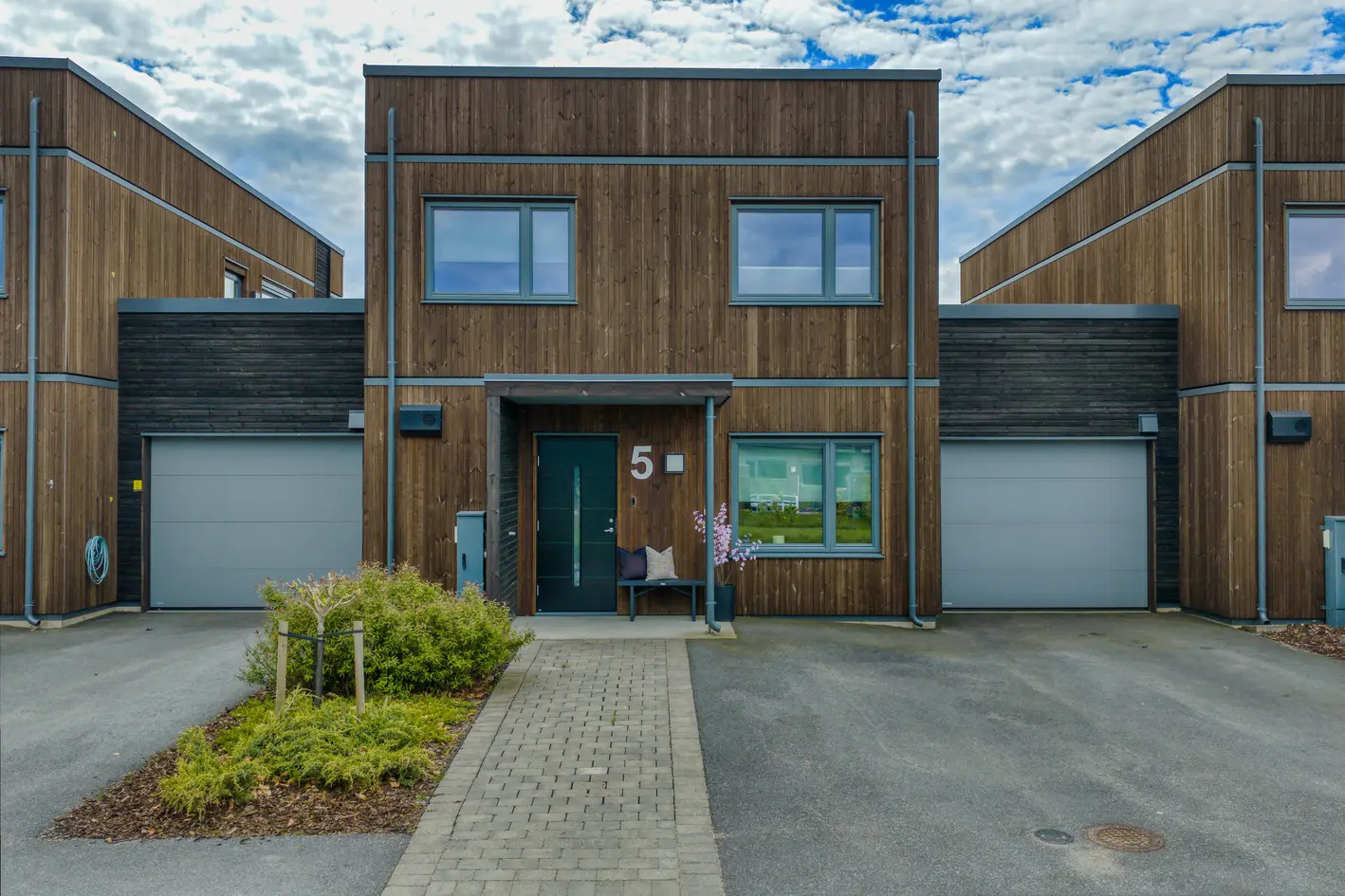 Lekkert funkishus i rekke med miljøprofil/Future Living photo 5