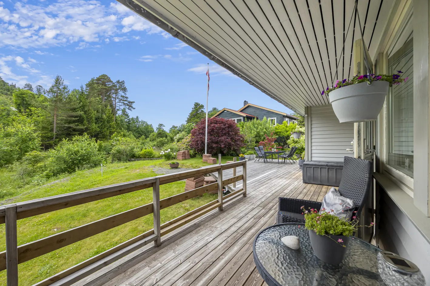 Innholdsrik enebolig med godkjent utleiedel | Stor terrasse og hage | Garasje | Barnevennlig på Tromøy photo 2