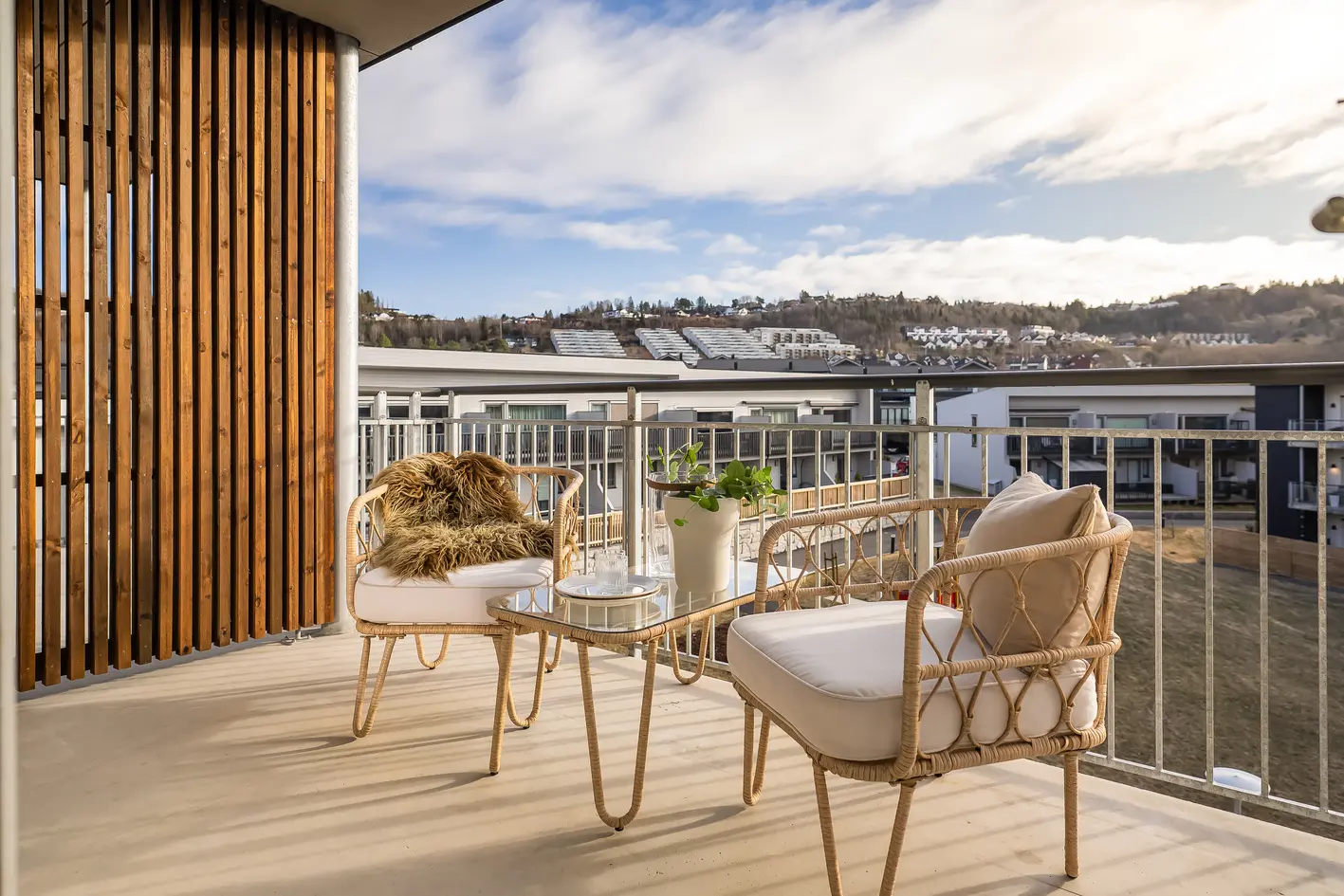 Delikat toppleilighet i moderne bygg. Heis og garasjekjeller. Veranda med takoverbygg og utsikt.  photo 5