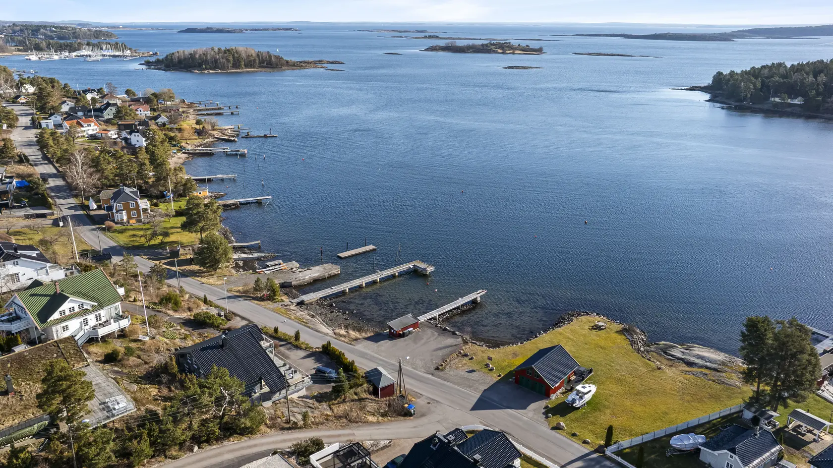 Duken - Pen enebolig over 3 plan | Nydelig beliggenhet ved sjøen | Utleiedel | Fantastisk utsikt | Solrike uteplasser! photo 5