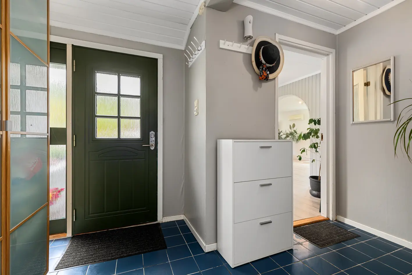 Innholdsrik enebolig - Solrike uteplasser - Garasje m/lader - Velstelt tomt - Barnevennlig -  Naturskjønne omgivelser photo 5