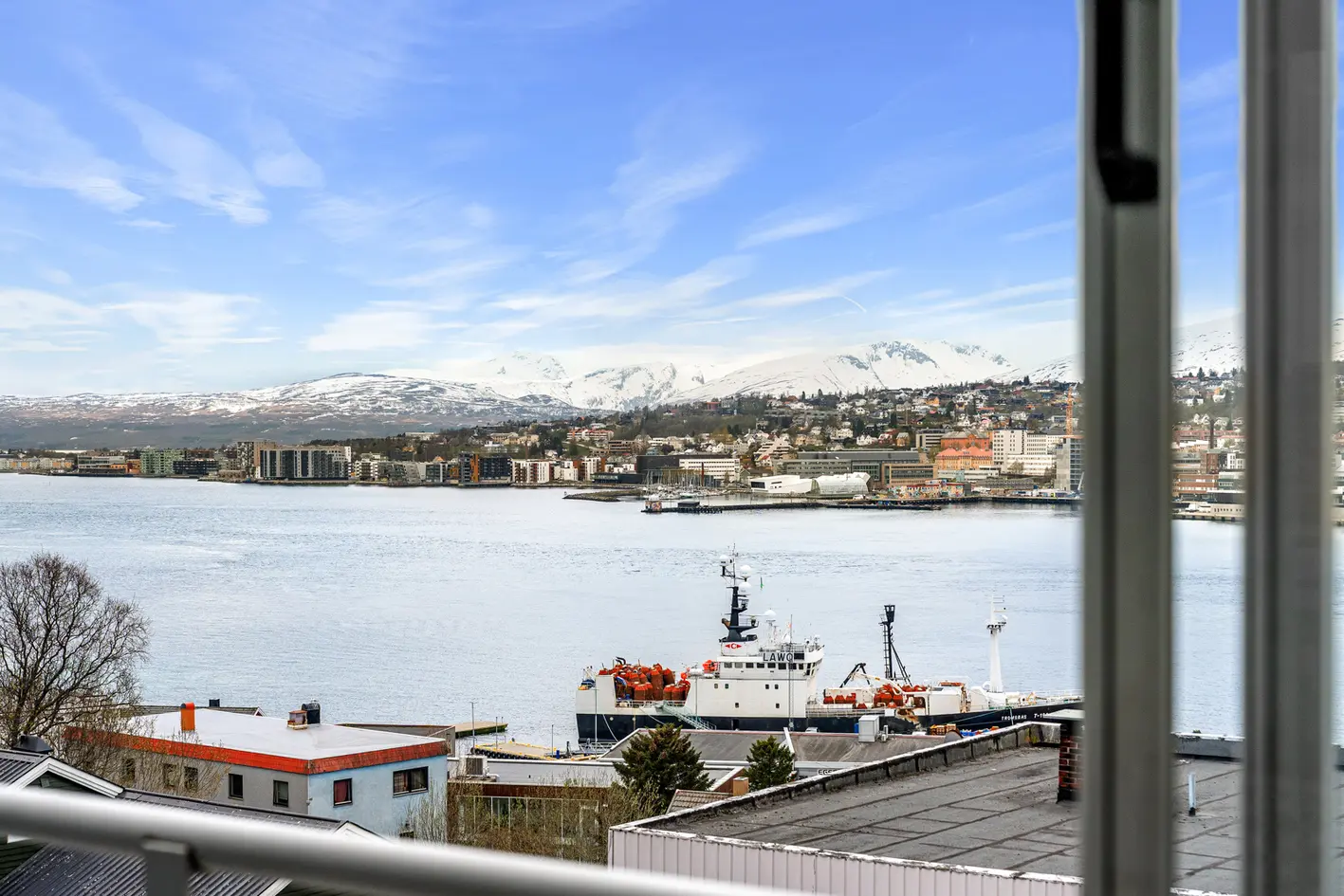 Flott og attraktiv 3-roms toppleilighet på Bellevue - Spektakulær utsikt - Parkering i garasje - Innglasset balkong photo 3