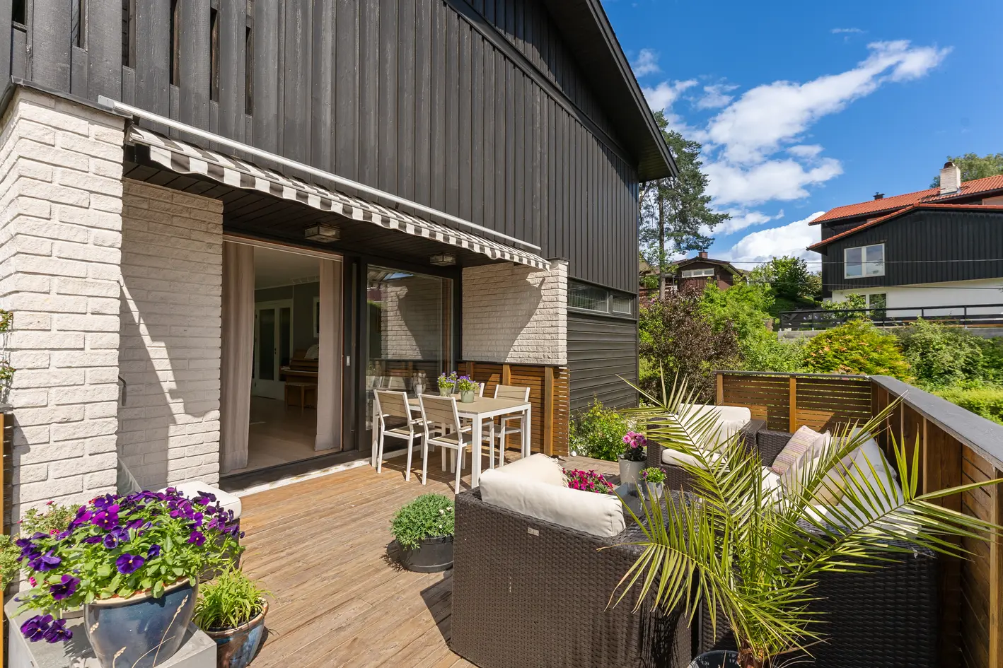 Pen og romslig enebolig med attraktiv beliggenhet på Bekkestua! | Stor terrasse og balkong | Garasje m/ elbillader photo 5