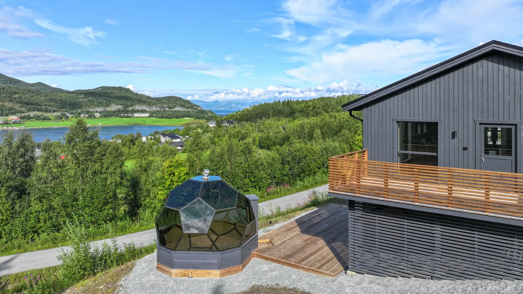 NY PRIS! Ny og moderne enebolig fra 2025 med leilighet i naturskjønne Talvik. photo 4