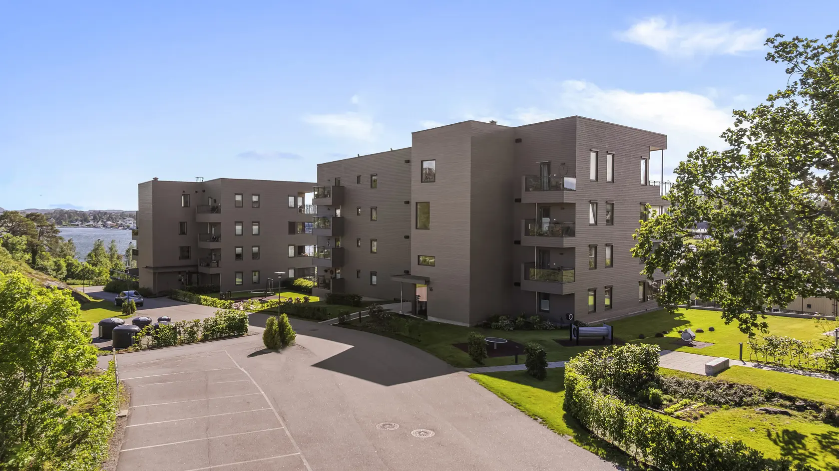 Eksklusiv leilighet med sjøutsikt - 3 soverom - 2 solrike balkonger - Garasje og heis - Mulig å nedbetale fellesgjeld photo 5