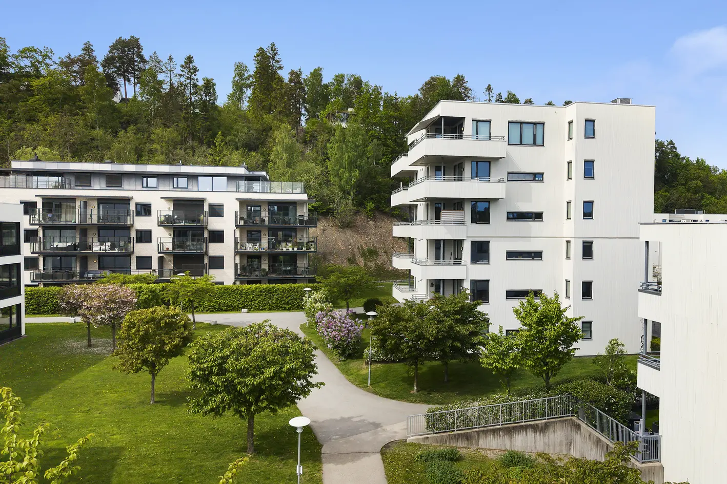 BILLINGSTAD/ LUNDEKROKEN - Moderne, lys og pen 3-roms | Stor solrik terrasse | Garasje| Heis | Sentral beliggenhet, billingstad