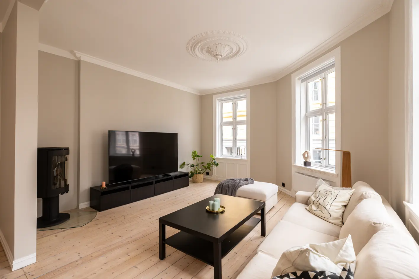 Renovert 3-roms fra 2023 | 2. etasje | IN-ordning | Peis | Takhøyde 2,90 m | To boder | Sentralt på Grünerløkka photo 5
