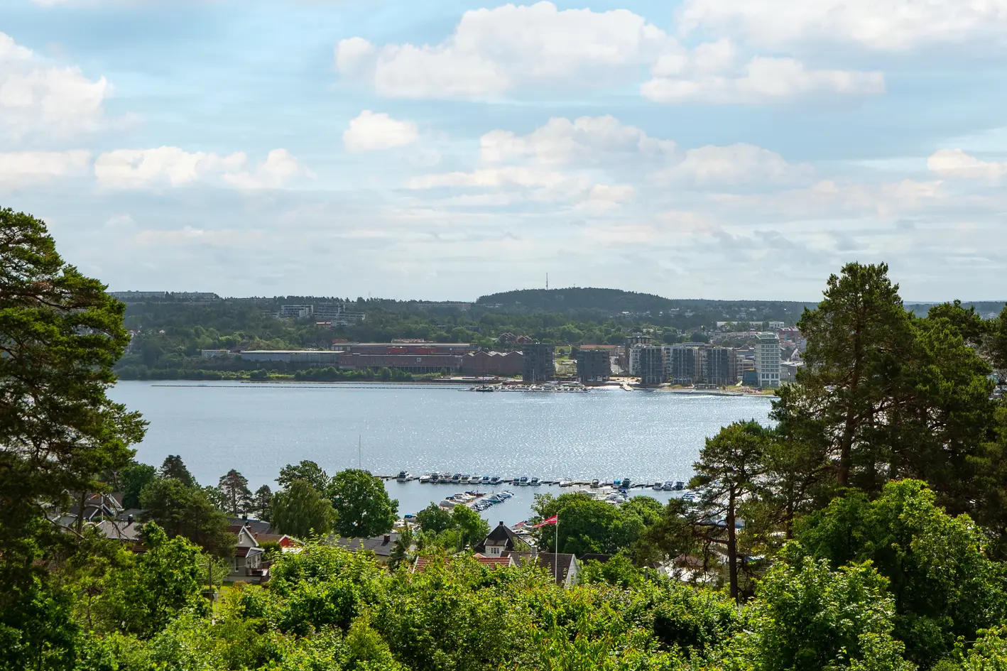 3-roms toppleilighet med flott utsikt og morgen-/formiddagssol på balkongen - Rolig og naturnært - Oppgraderingsbehov photo 2
