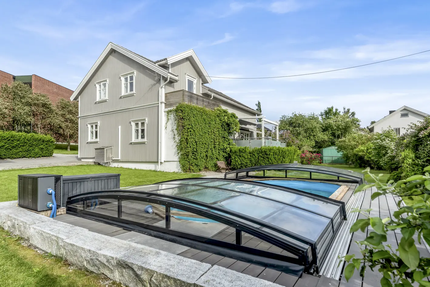 Casă, 316 m², teren 1005 m²