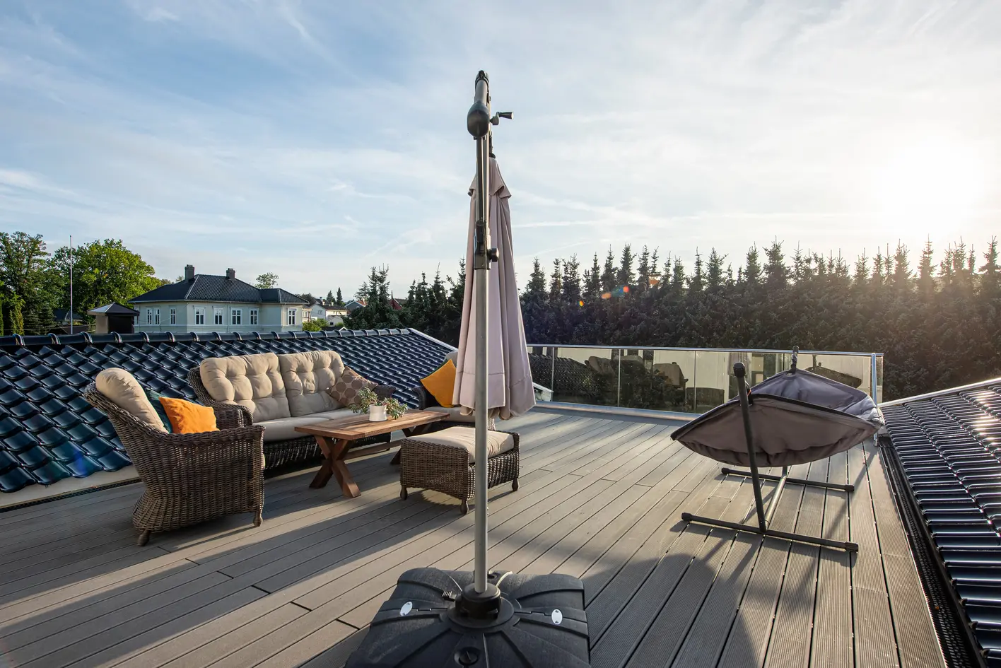Flott sveitservilla med eksklusive kvaliteter, utleie og næringsdel | Garasjeanlegg, takterrasse og sjønær beliggenhet photo 3