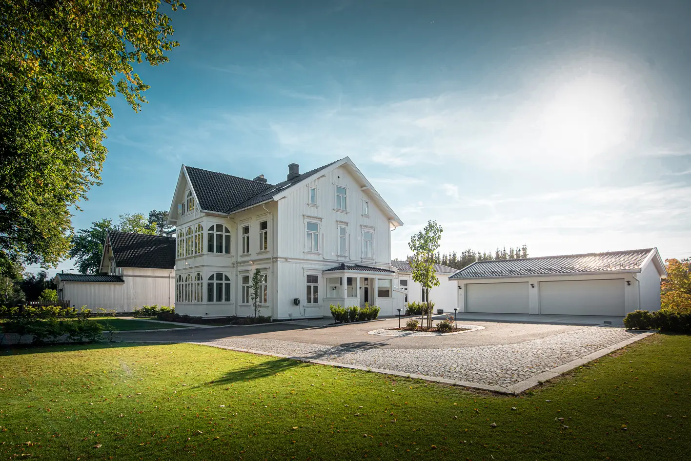 Flott sveitservilla med eksklusive kvaliteter, utleie og næringsdel | Garasjeanlegg, takterrasse og sjønær beliggenhet photo 5