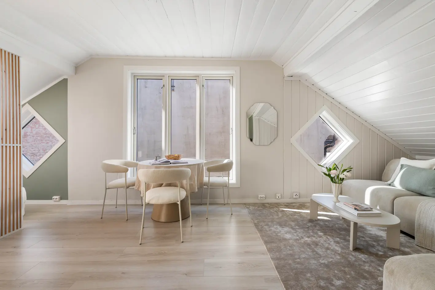 Lys og arealeffektiv selveier i Tønsberg sentrum | Oppgradert med nytt kjøkken og overflater i 2025 | P-plass* photo 3