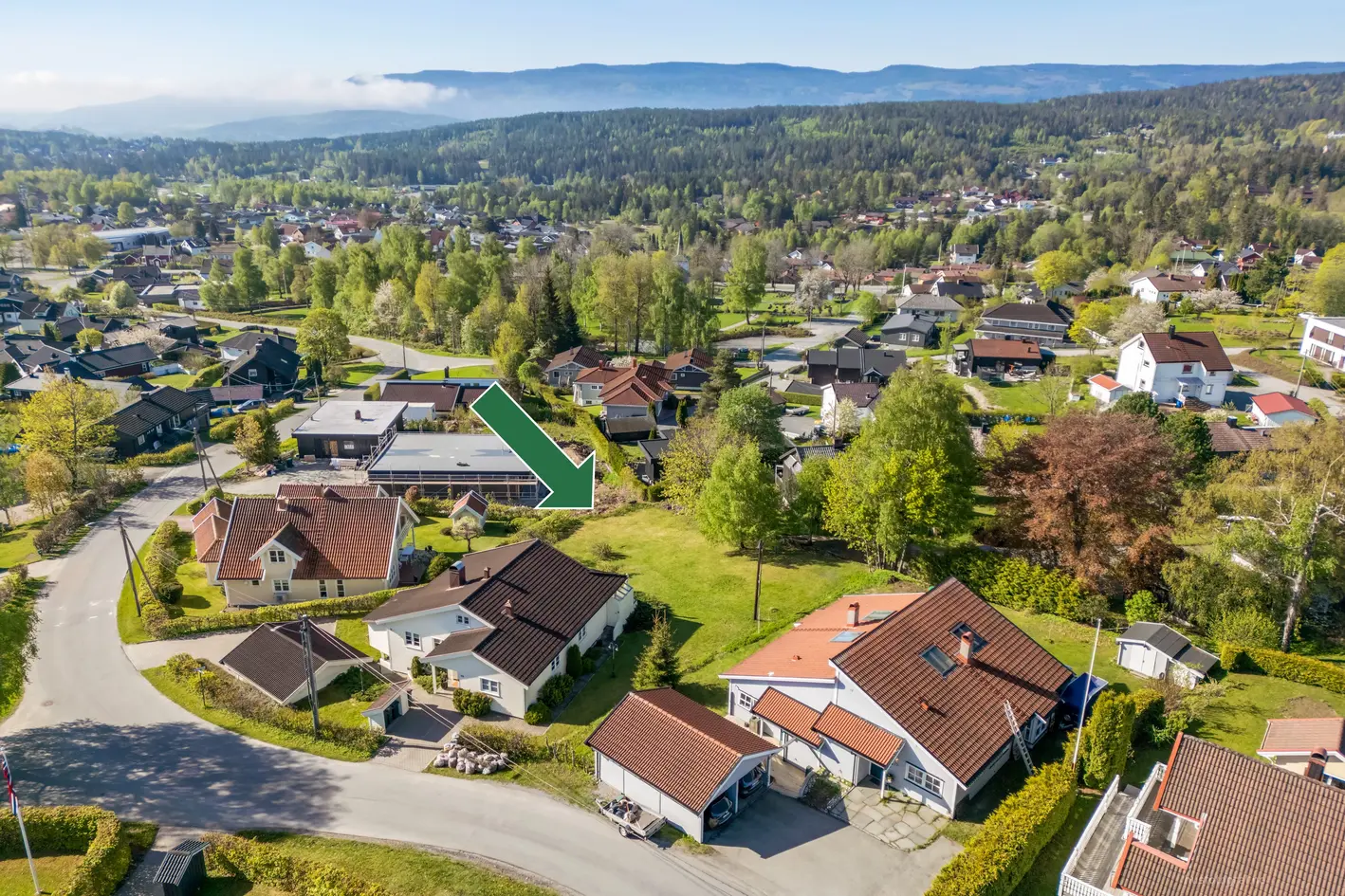 Flott tomt på 605 kvm i et veletablert og rolig boligområde. Solrikt m/flott utsikt. Tildelt kvote for bygging i 2029. photo 5