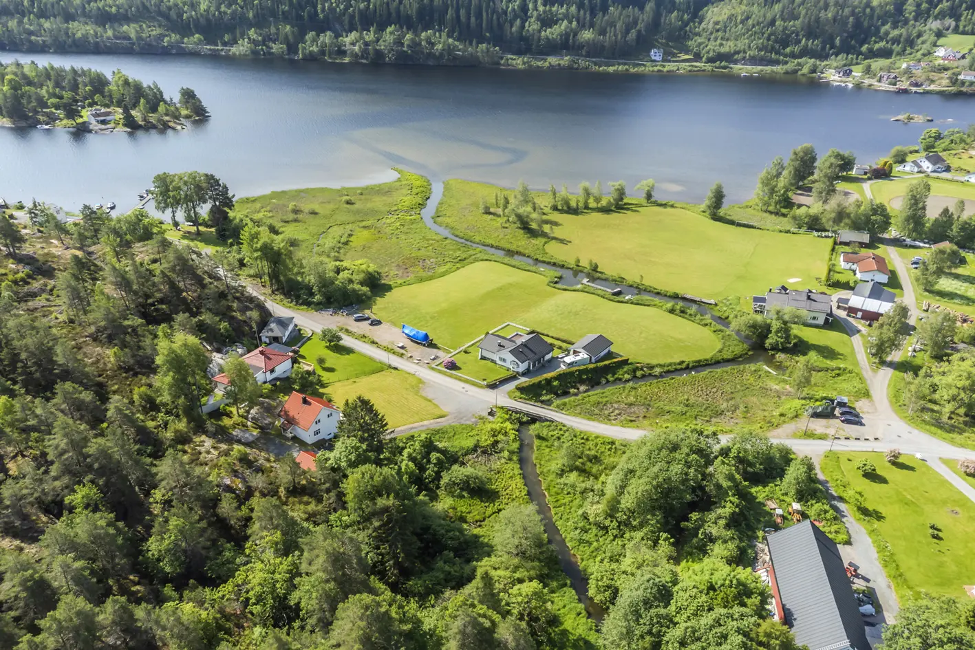 SKIEN - LØVEID - Boligtomt med utsikt til Norsjø - 714 kvm. - Rolig, tilbaketrukket og solrik beliggenhet photo 2