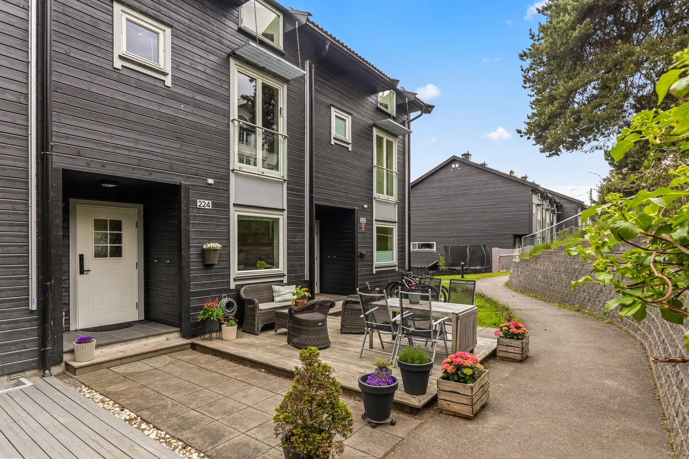 Stor (182 kvm), sydvendt familiebolig m/takterrasse, fjordutsikt, hybel og garasje. photo 3