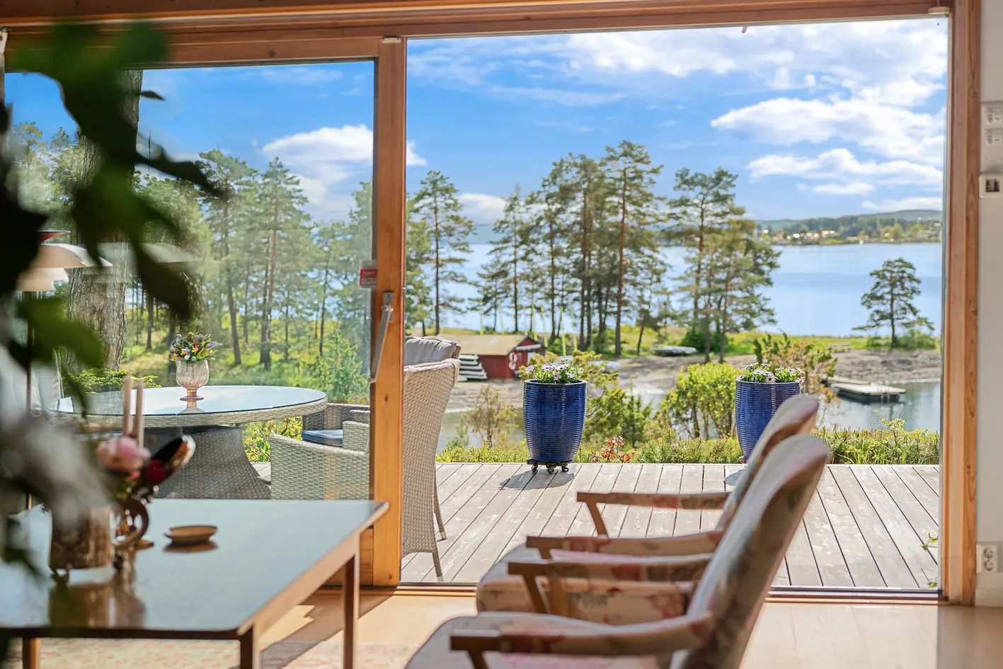 Vakker sydvendt strandeiendom på Nesøya i rolige omgivelser photo 2