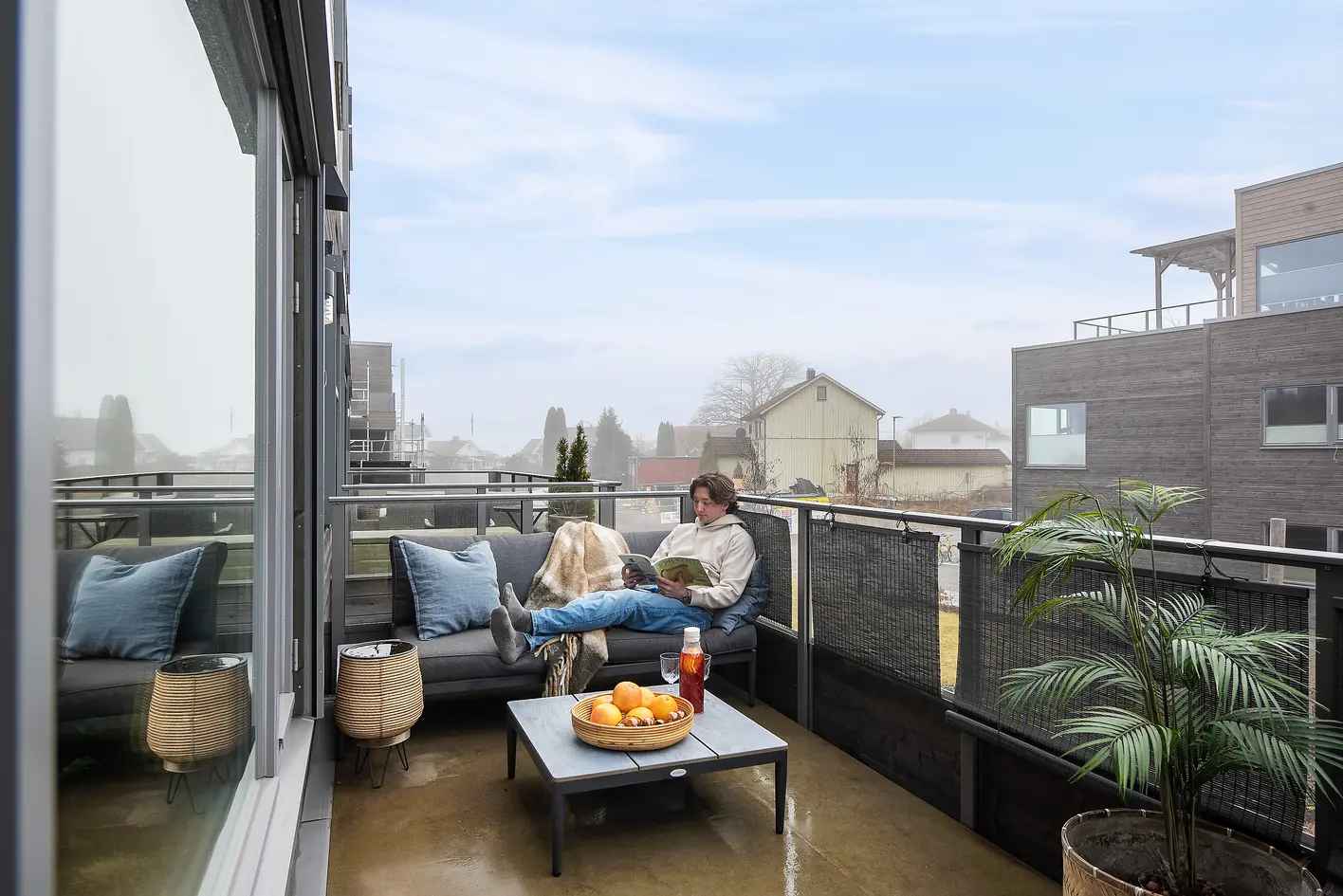 Lekker og moderne 2-roms fra 2023 med høy standard, solrik terrasse, stor bod og p-plass m/lader | IN-ordning photo 5
