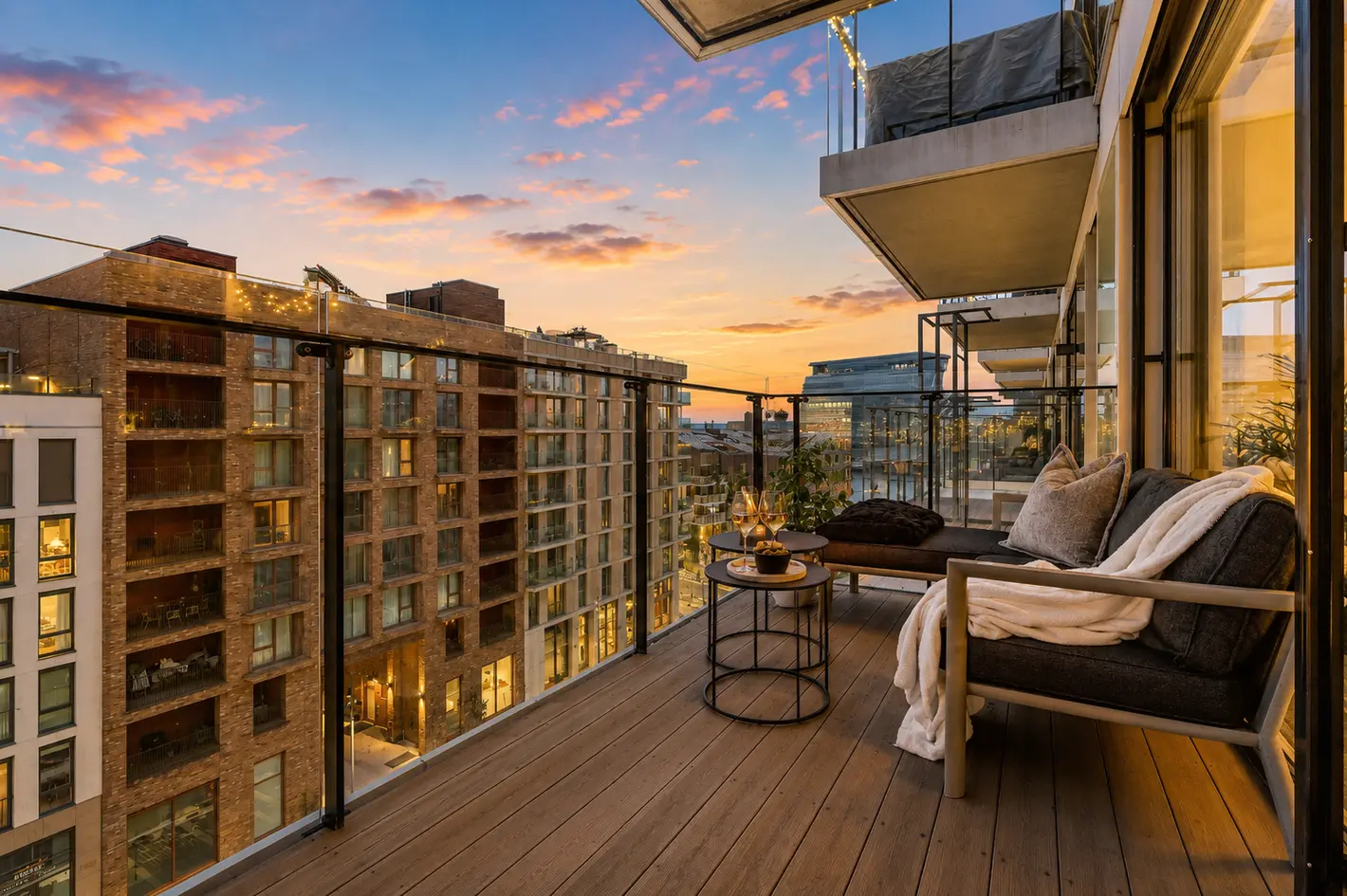 Høyt, lyst og luftig i 7. etg| 3-roms leilighet med herlig utsikt |Solrik balkong| Walk-in closet| Felles takterrasse, oslo