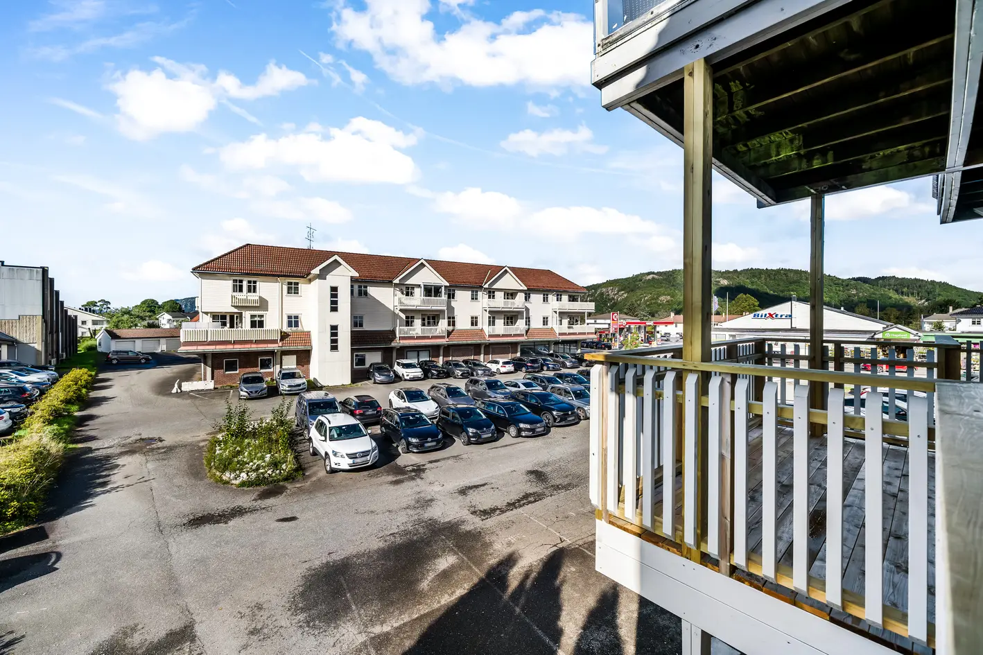 Nyrenovert leilighet med 2 soverom, solrik terrasse og heis inn i leiligheten. photo 5
