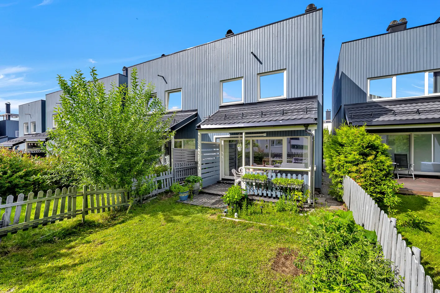 Romslig vertikaldelt tomannsbolig m/ takterrasse på 40 m²| 3 soverom | Inngjerdet hage | Garasje | Familievennlig område photo 5