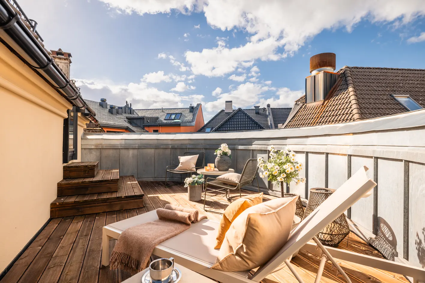 Eksklusiv toppleilighet i totalrenovert bygård (2024) | Takterrasse og utsikt mot Nygårdsparken | Kvänum-kjøkken photo 3