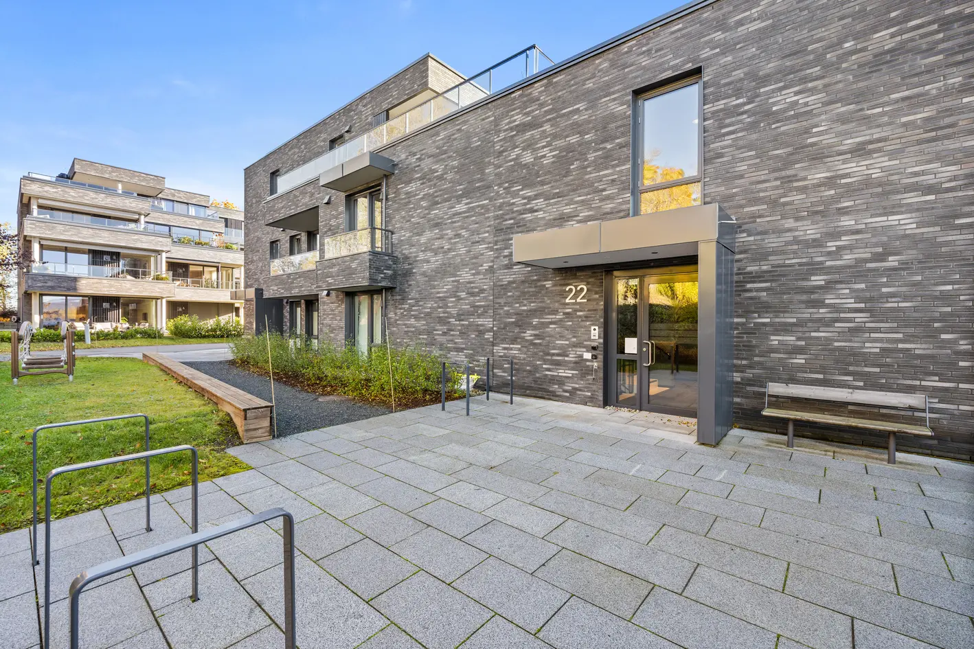 VERITAS HAVE - LEKKER 2-ROMS LEILIGHET FRA 2021 M/ HEIS, GARASJE & STOR SYDVENDT BALKONG - 2 BAD - SJØNÆRT & IDYLLISK photo 4