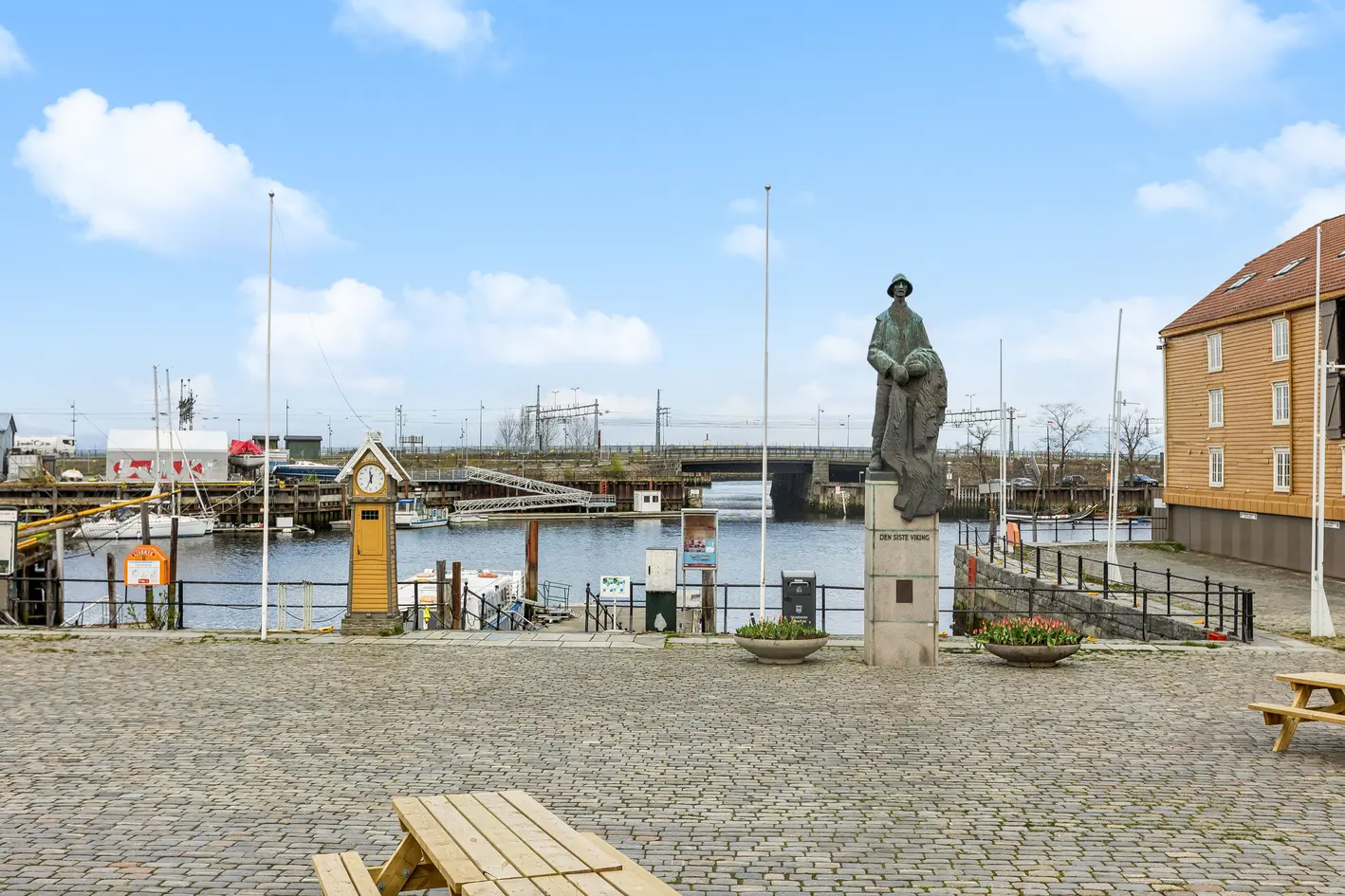Lys og moderne 2-roms over to plan | Oppgradert i 2023 | Lave felleskostnader | Midt i Trondheim sentrum photo 3