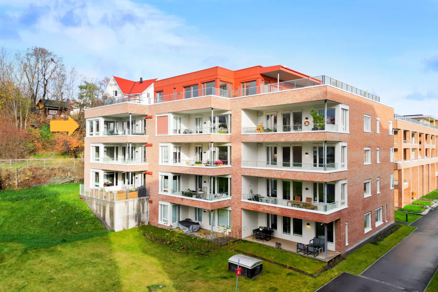 Delikat ny 4-roms hjørneleilighet | Beste beliggenhet på tunet | 2 bad | Solrik balkong | Garasje | Gulvvarme | Heis  photo 3