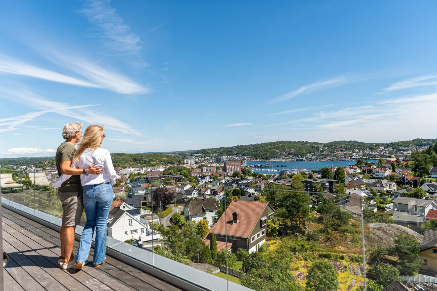 Eksepsjonell! Stor enebolig på byens tak. Storslått panorama! Høy standard. Må oppleves. Ingen boplikt! photo 3