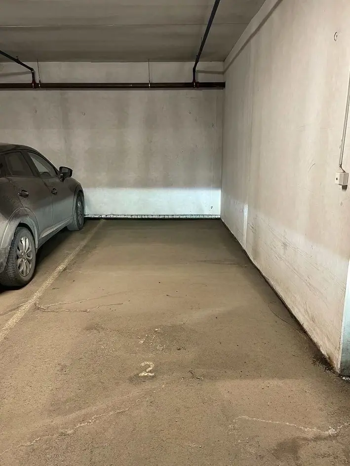 Lørenhagen Parkering - garasjeplass (plass 2) - Under Lørenhagen sameie (innkjøring fra Lørenveien) - Fast garasjeplass photo 2