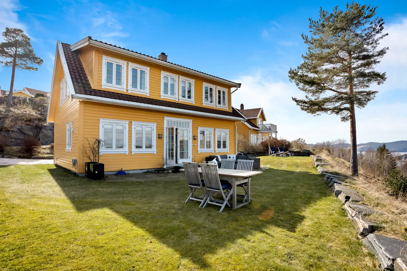 Kragerø Resort/Panoramaveien - Solrik fritidsbolig med sjøutsikt, båtplass og golfmuligheter!, stabbestad