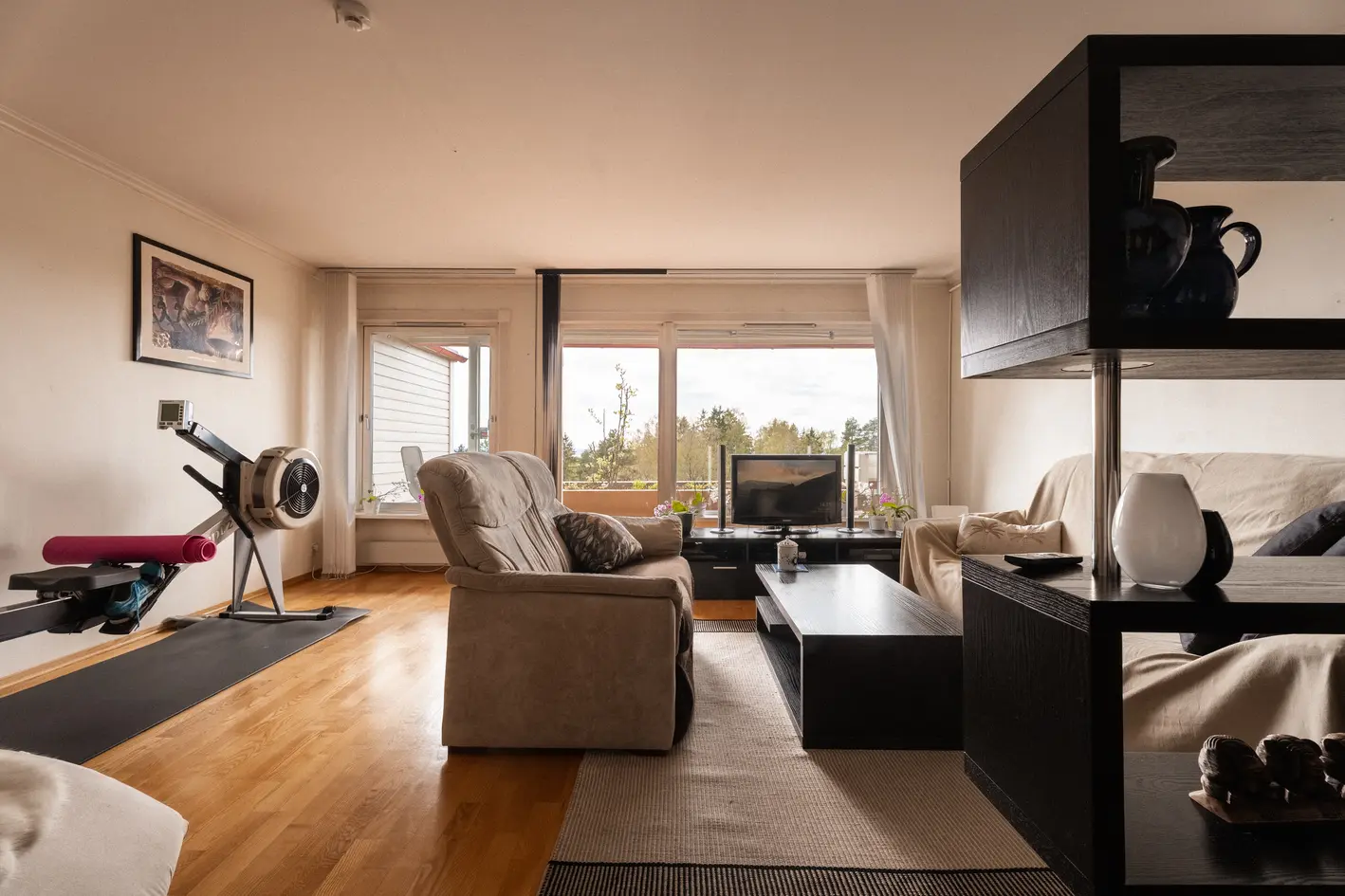 Romslig leilighet i 4. etasje med heis | Syd-vestvendt balkong | Garasjeplass | Oppussingsobjekt  photo 5