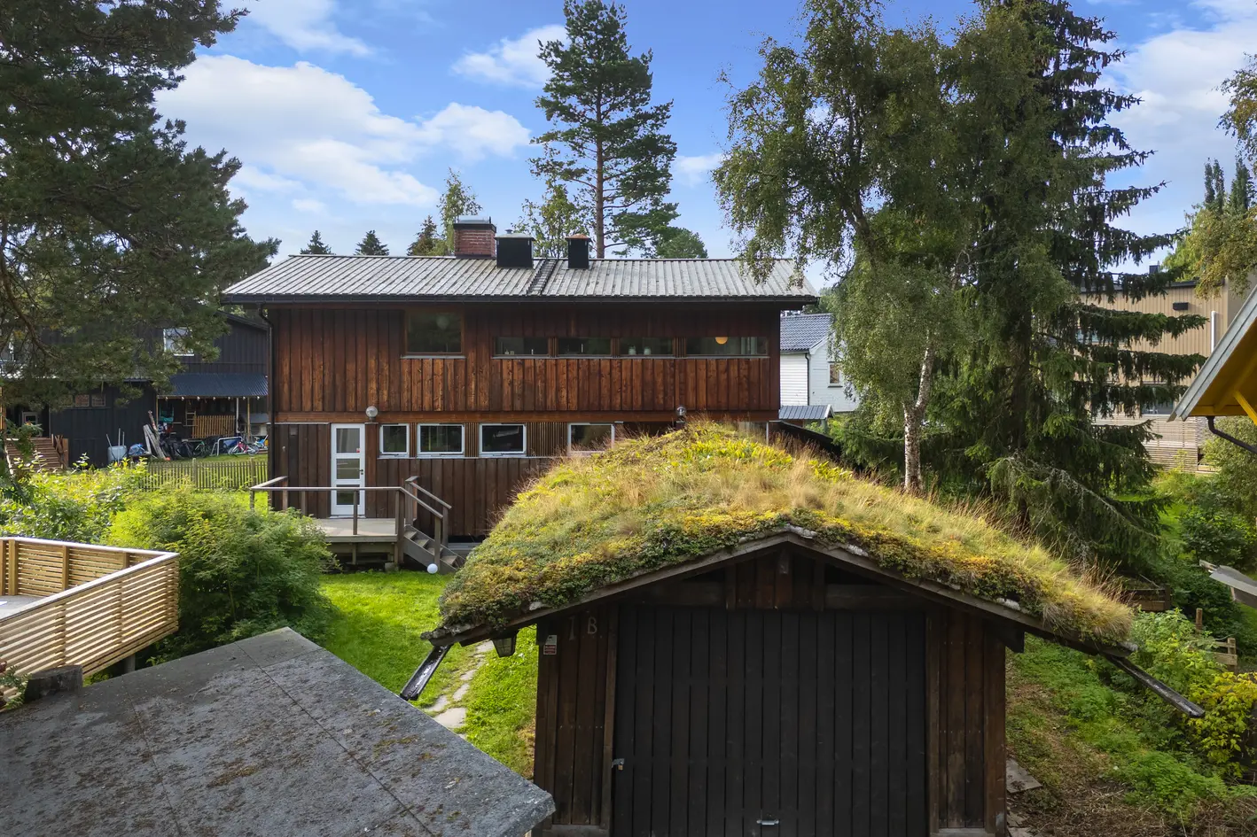 Arkitekttegnet enebolig på 228 kvm |Flat tomt på 615 kvm med hage | Attraktivt nabolag| Garasje| Oppussing må påregnes