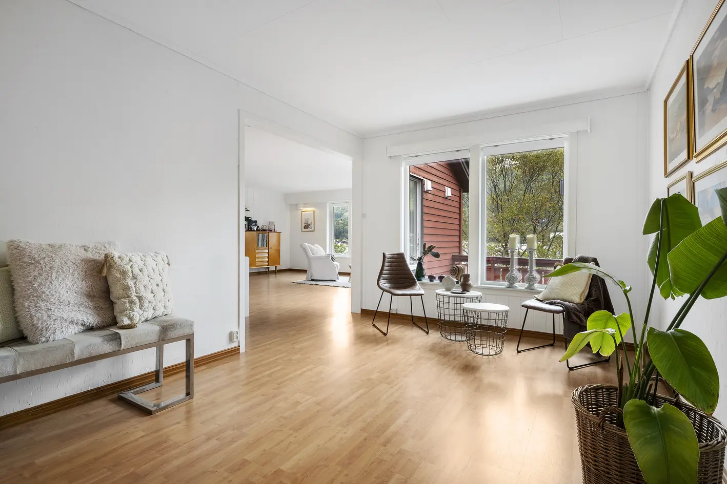 Sentrumsnær del av tomannsbolig |  Garasje  |  3 soverom  |  Hage og terrasse