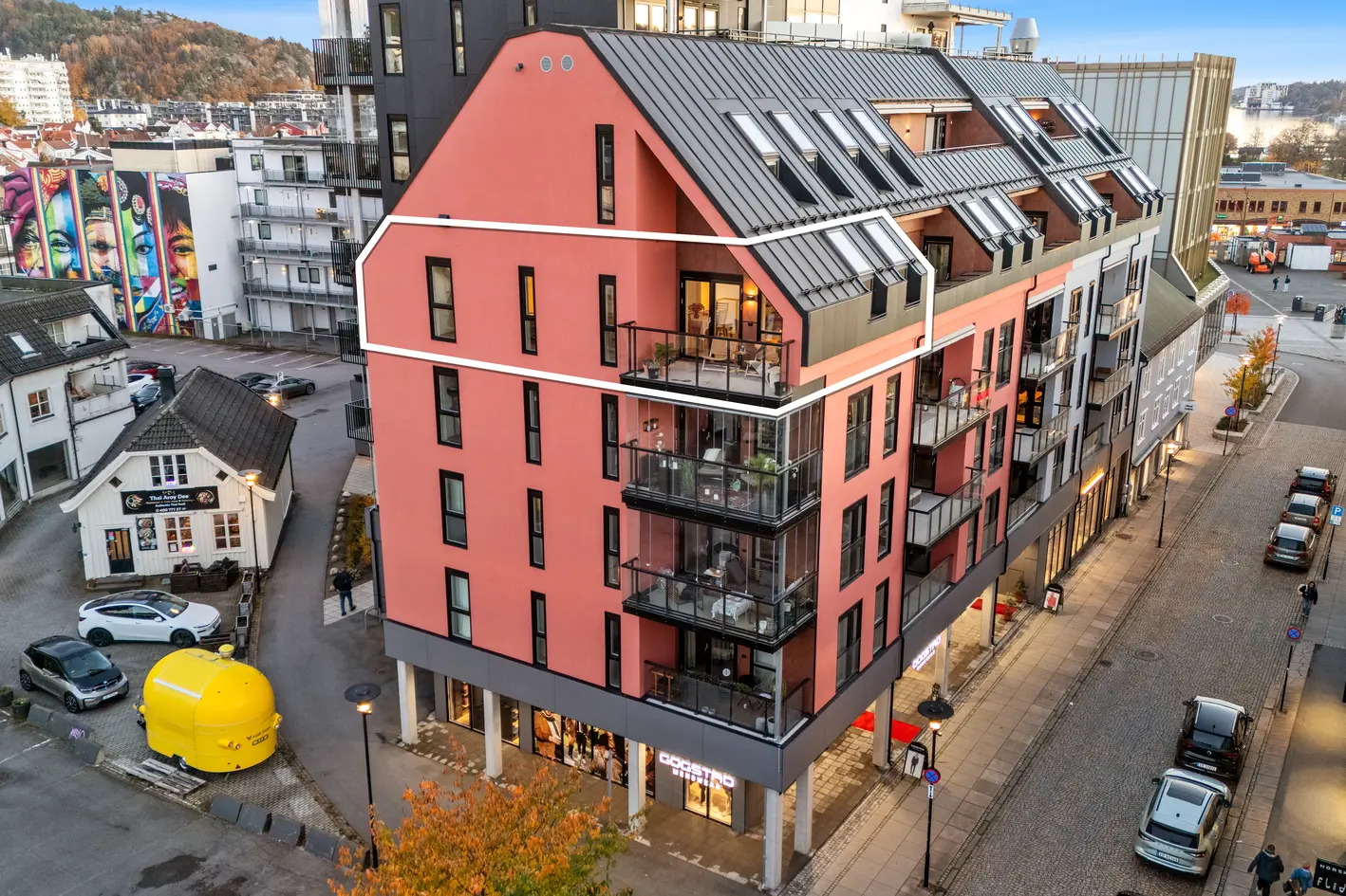 Lekker hjørneleilighet i 5.etasje fra 2022 med høy standard og heisadkomst  | Garasje med elbillader | God takhøyde photo 3