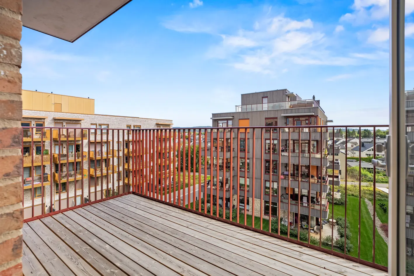 Lekker 4-roms med 8 m² balkong, fjernvarme og heis! Moderne bygg, 2024 | Nybyggaranti | IN-ordning | Sentral beliggenhet photo 2