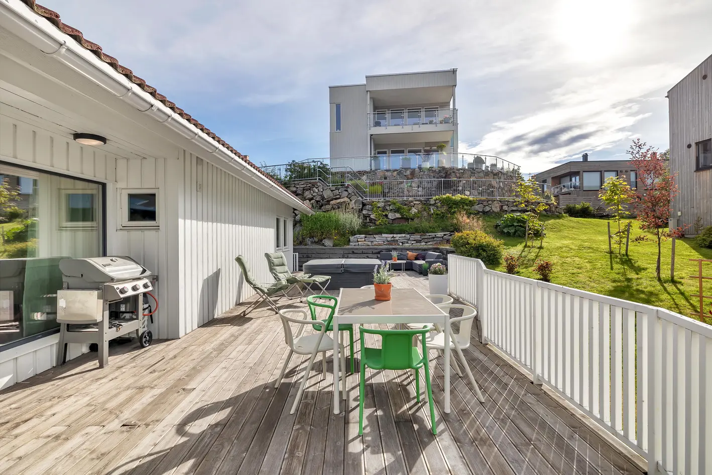 Komplett familievilla m/ meget gode utleiemuligheter | Sør- og vestvendt | Attraktivt område | Romslig garasje photo 4