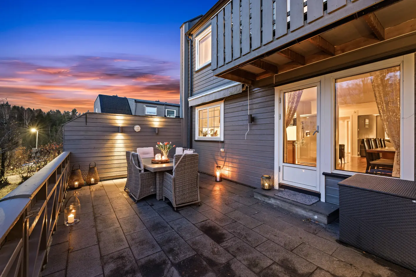 Innbydende enderekkehus med inngjerdet og usjenert hjørnetomt og terrasse | Barnevennlig nær Østmarka | Garasjeplass photo 3