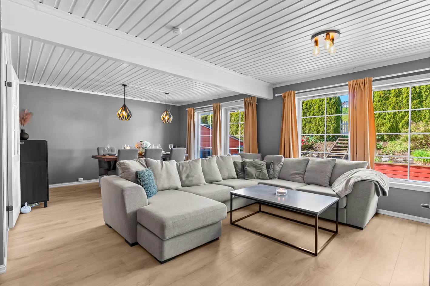 Innholdsrik familiebolig fra 2001 - Garasje - Peis - Uteplasser på 44m² - Attraktiv og barnevennlig beliggenhet - View 6
