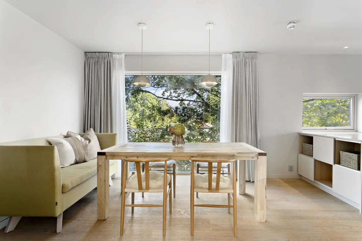 Bynær familiebolig i rolig blindvei med nærhet til alt | Sol, hage- og terrasseidyll ved Husebyskogen | Hybel | Garasje - View 4