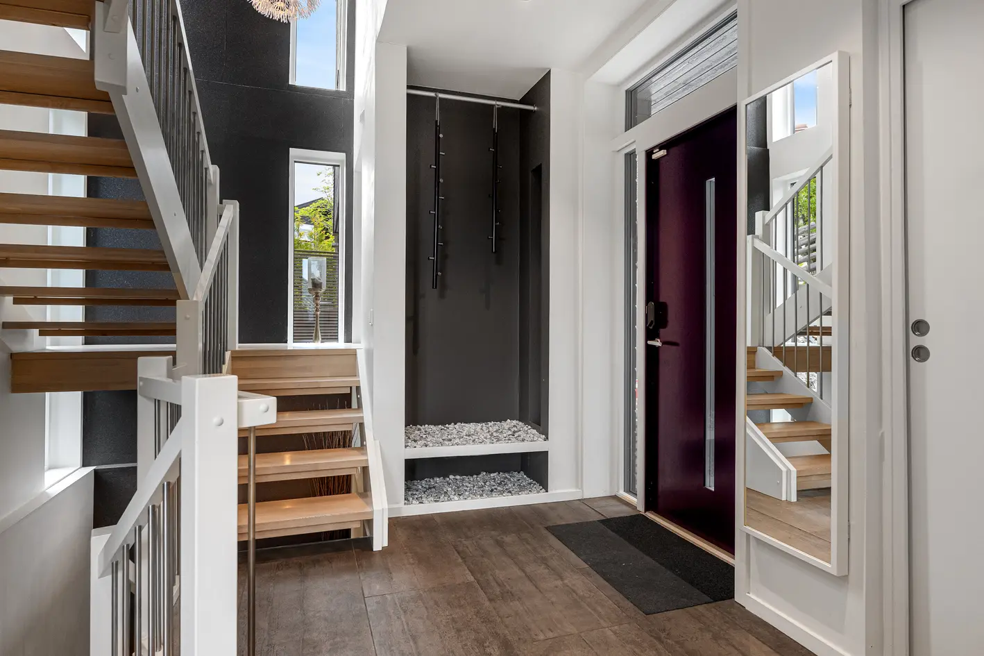 Arkitektonisk designbolig på Konnerud | Spektakulær takhøyde | Utleiedel | Eksklusive kvaliteter med wow-faktor - More