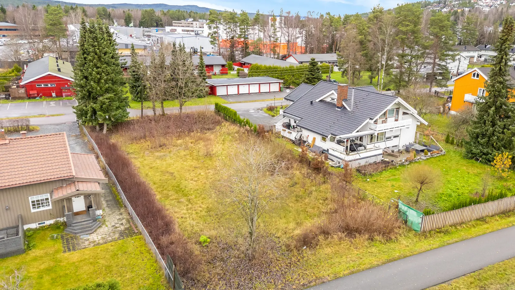 Flat og fin tomt på Skedsmokorset | Barnevennlig beliggenhet | God offentlig kommunikasjon | Bygg ditt drømmehjem! photo 3