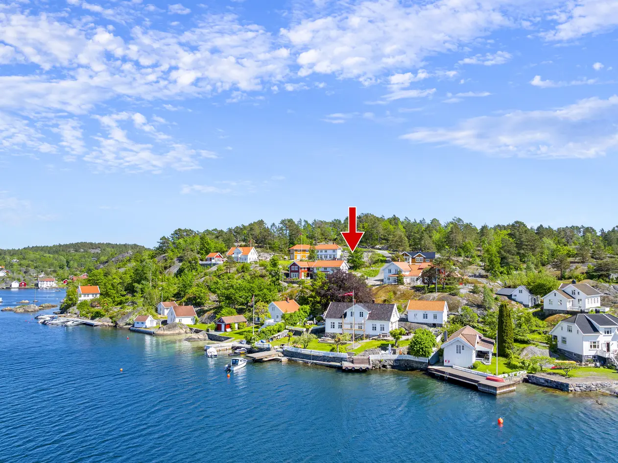 Tilrettelagt tomt i ren Sørlandsidyll med tilhørende båtplass, sjøbod og to p-plasser - Sol fra ca. 07-22 midtsommers! photo 2