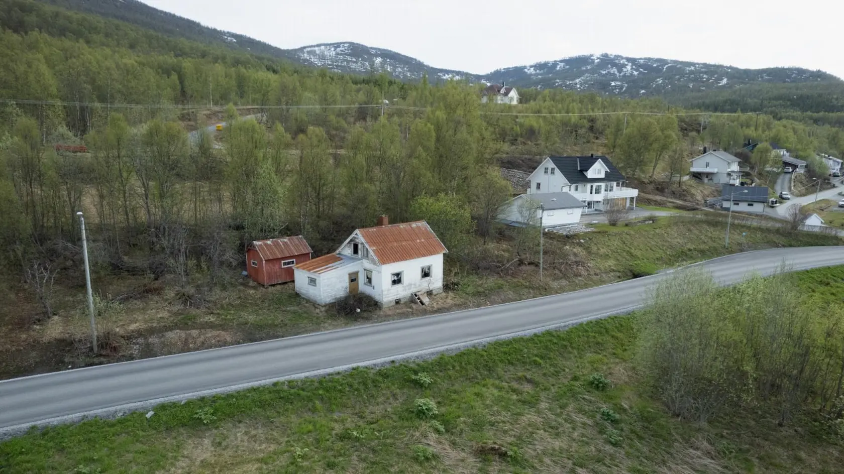 Sjønær bolig på Bondjorda | Rivings-/renoveringsobjekt