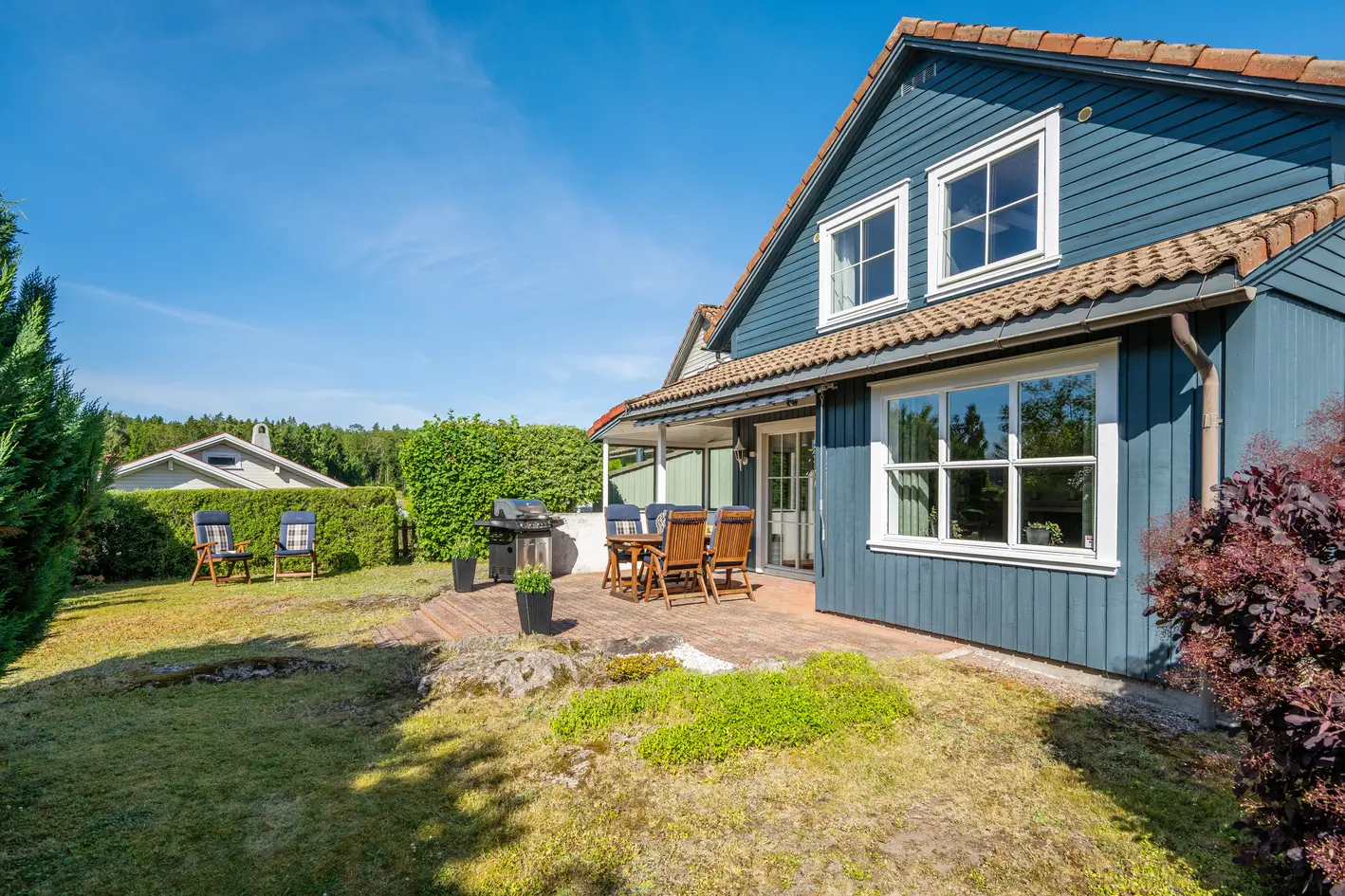 Velholdt familiebolig med solrike uteplasser og barnevennlige omgivelser - Garasje og elbil-lader - Kort vei til E-18! - Bilde 4