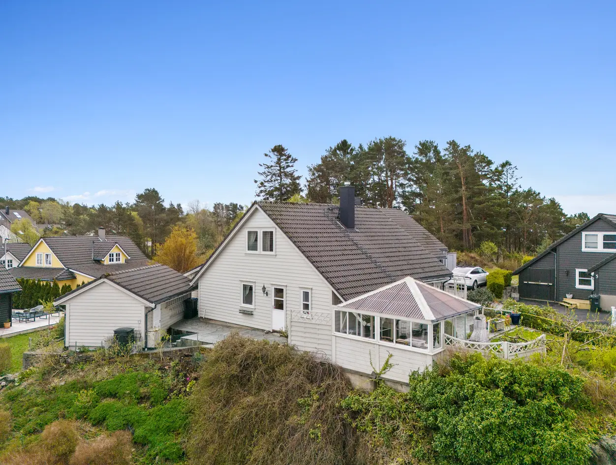 VISNING ONS 16/9 Fint beliggende enebolig i barnevennlig og populært boligområde! Utsikt og gode solforhold! photo 5