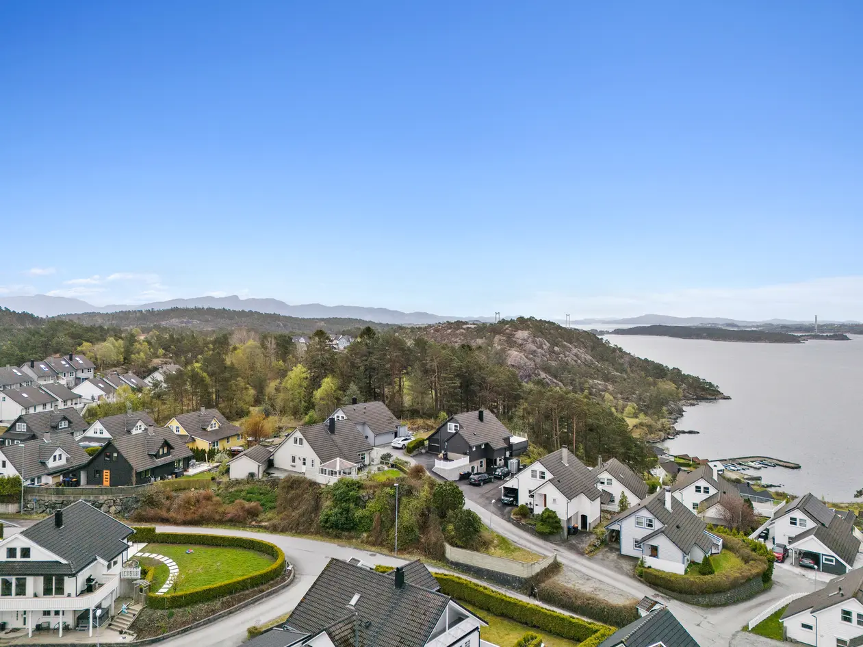 VISNING ONS 16/9 Fint beliggende enebolig i barnevennlig og populært boligområde! Utsikt og gode solforhold! photo 3