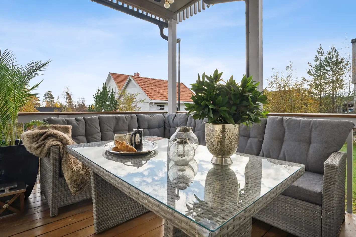 Oppgradert og trivelig 3-roms på Borgen! | God planløsning | Vestvendt terrasse | P-plass og bod | Rolige omgivelser!
