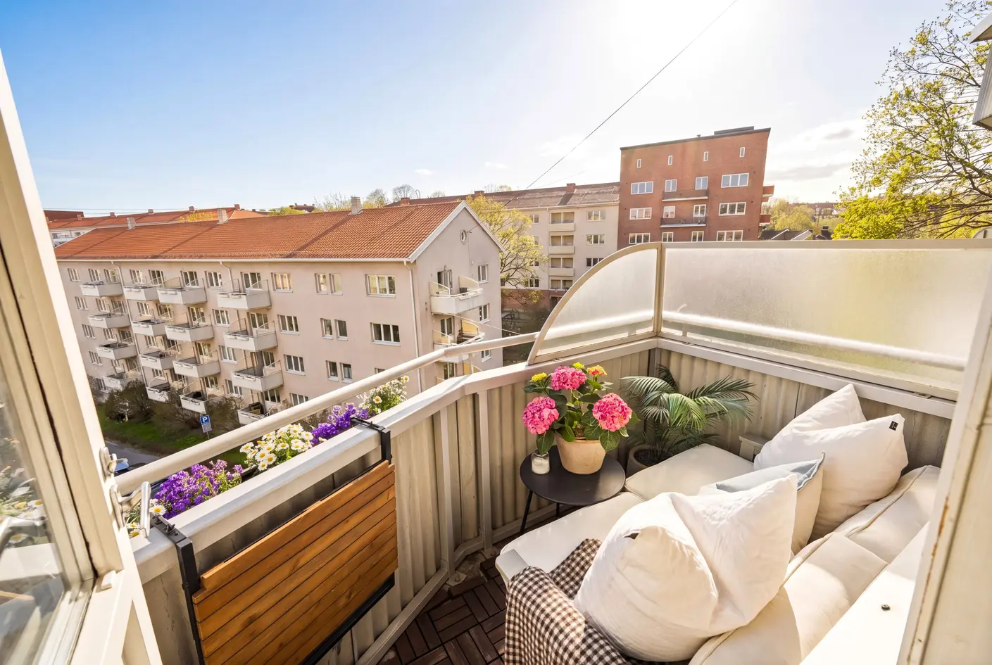 Lys, sjarmerende og pen leilighet med vestvendt balkong - Heis - Attraktiv beliggenhet - Perfekt førstegangskjøp!, oslo